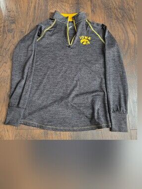 Colosseum Gray Heather Iowa Hawkeyes Long Sleeve Quarter-Zip